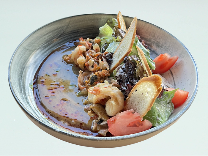 Салат с морепродуктами