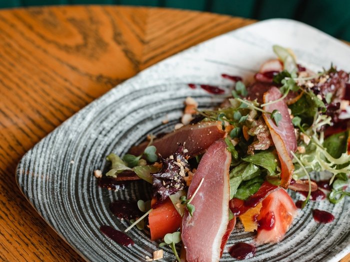 Салат с вяленой уткой